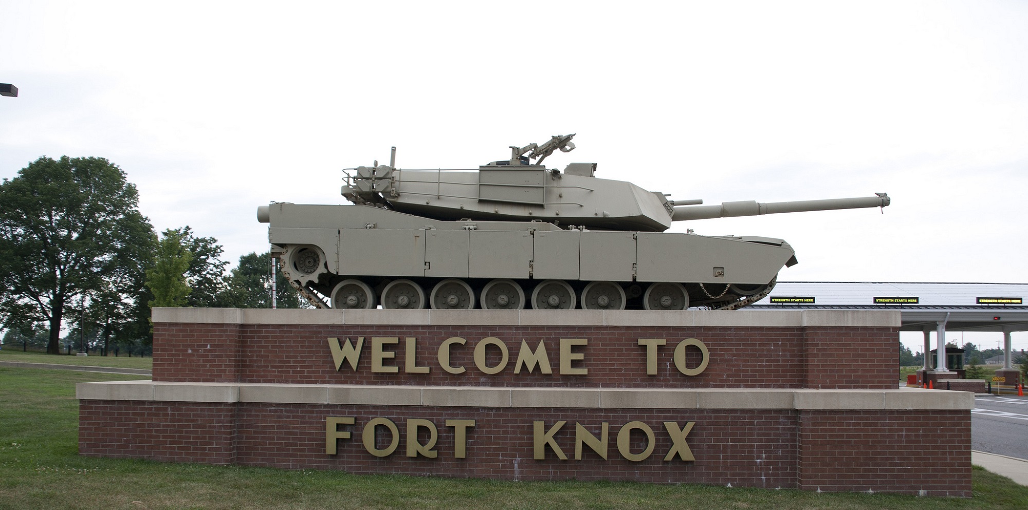 Fort knox. Американская база Форт Нокс. Форт Нокс Военная база США. Форт Нокс хранилище золотого запаса США. Форт-Нокс в Кентукки.