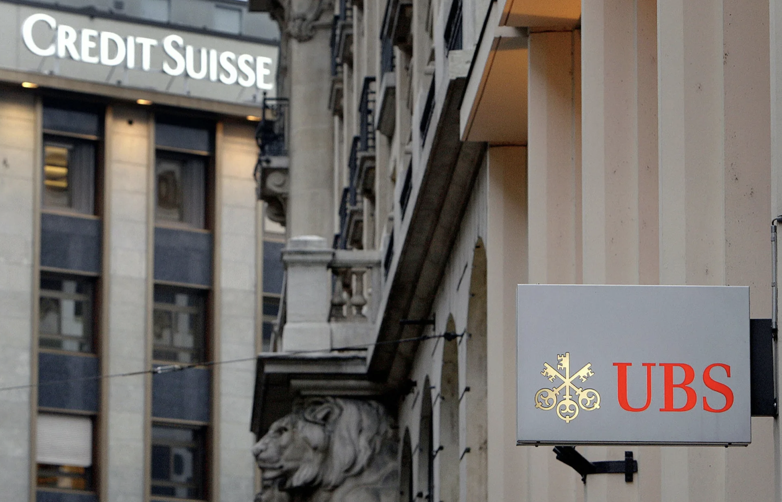 Банку ubs. Банк credit Suisse Швейцария. Банковская система Швейцарии credit Suisse Group. UBS банк Швейцария. Швейцария банк UBS AG здание.