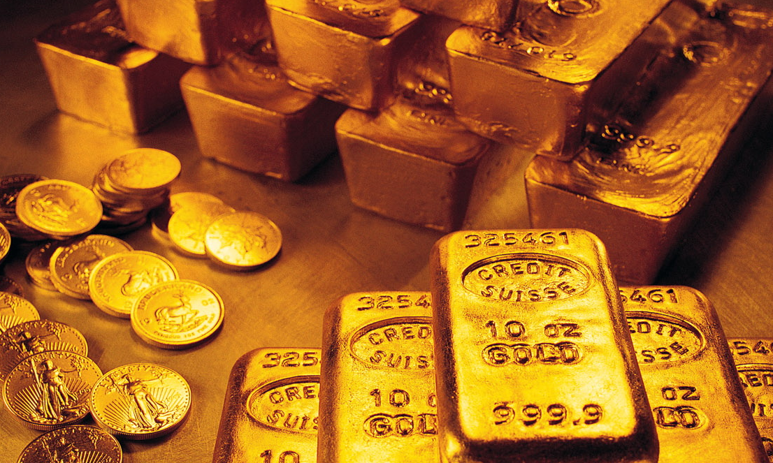 Деньги золото. Золото фото на рабочий стол. Деньги золотовалютные резервы. Сейф с золотыми слитками.
