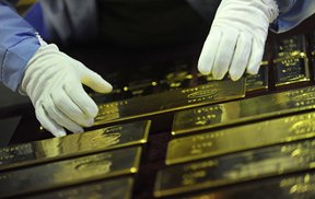 банки снизили запасы золота