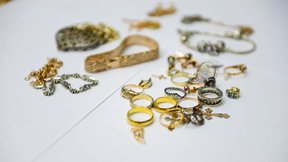 контрабанда золотых украшений