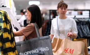 посещаемость торговых центров падает