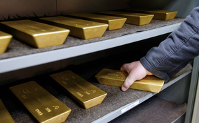 центральные банки скупают золото