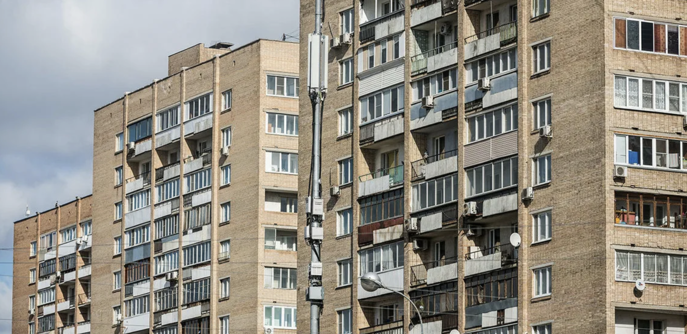 Вторичная новостройка. Многоэтажки. Старые многоэтажки в России. Вторичное жилье. Вторичный рынок жилья.